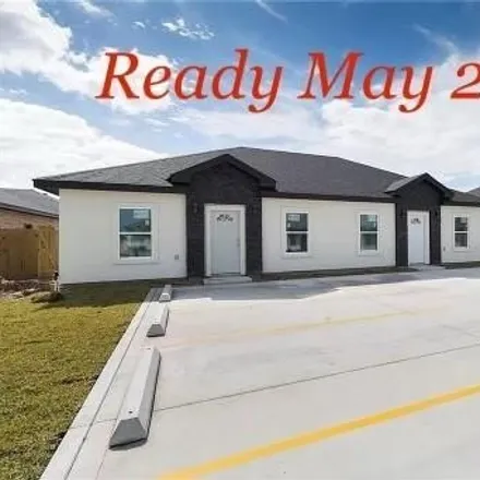 Buy this studio house on 2424 Summit Rd in La Feria, Texas