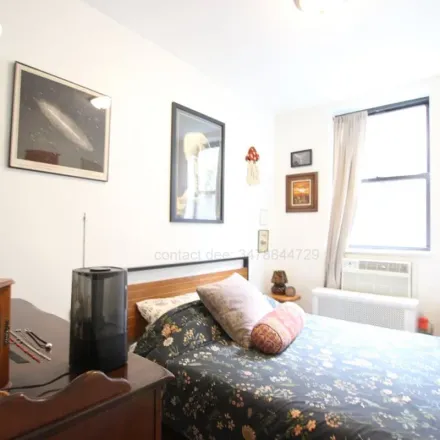 Image 2 - 144 West 70th Street, New York, NY 10023, USA - Apartment for rent