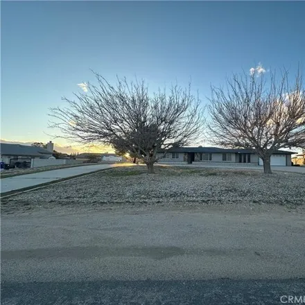 Image 1 - 15616 Atnah Road, Apple Valley, CA 92307, USA - House for rent