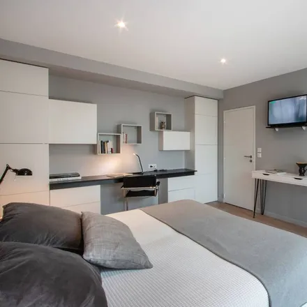 Rent this 4 bed house on Pechs-de-l'Espérance in Dordogne, France