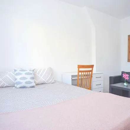 Rent this 5 bed apartment on 12 Casson Street in Spitalfields, London