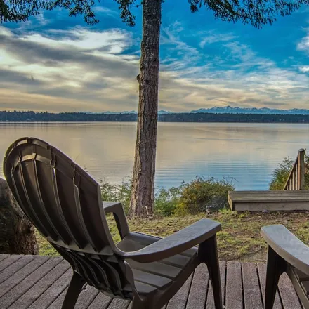 Rent this 3 bed house on Lakebay in WA, 98349