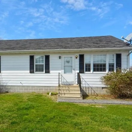 Rent this 3 bed house on Junction and Breakwater Trail in Shockley Heights, Sussex County