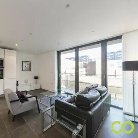 Rent this 3 bed apartment on Book House in 261A City Road, London