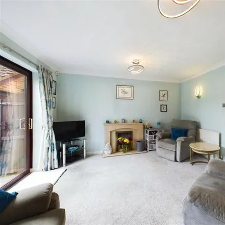 Image 5 - unnamed road, Worthing, BN13 1RP, United Kingdom - House for sale