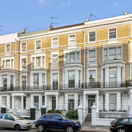 Rent this 2 bed apartment on 114 Holland Road in London, W14 8BD