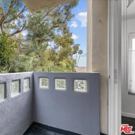 Image 8 - 1223 North Flores Street, West Hollywood, CA 90069, USA - Condo for sale