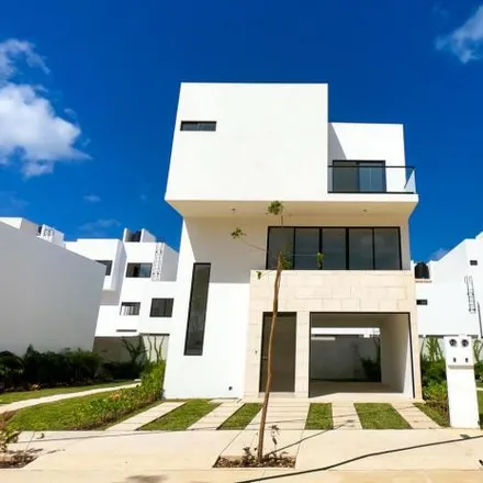 Buy this 3 bed house on Avenida Nizuc in Smz 17, 77505 Cancún