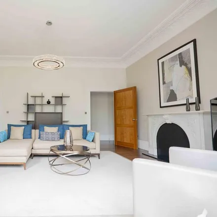 Image 3 - Fraser Suites Kensington, 75 Cromwell Road, London, SW7 5BH, United Kingdom - Apartment for rent