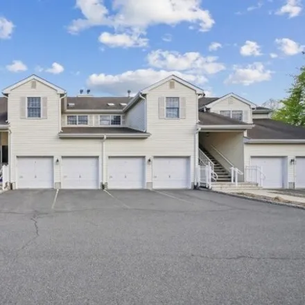 Buy this 1 bed condo on 337 Potomac Drive in Bernards Township, NJ 07920