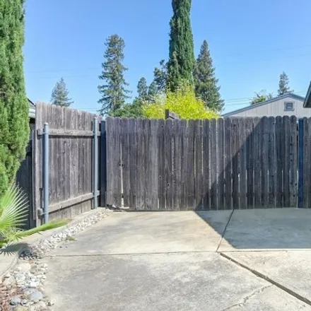 Image 7 - 5343 Ridgefield Ave, Carmichael, California, 95608 - House for sale