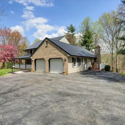 Image 4 - Valleywood Drive, Washington Township, PA, USA - House for sale