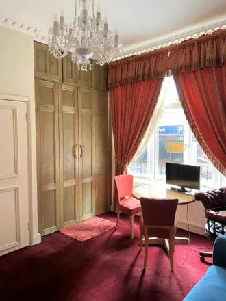 Image 2 - Jefferson House, 11 Basil Street, London, SW3 1BA, United Kingdom - Apartment for rent