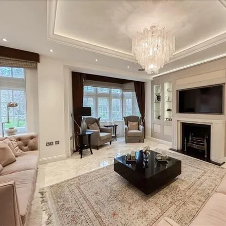 Rent this 3 bed apartment on Parkside in Knightsbridge, 28-52 Knightsbridge