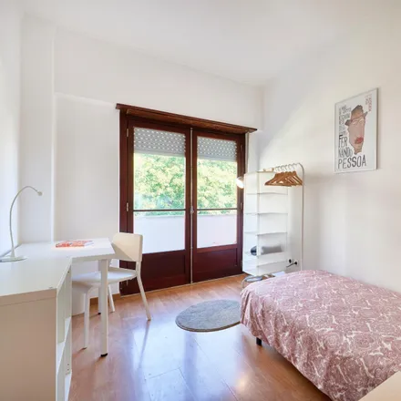 Rent this 6 bed room on Avenida Rovisco Pais in 1000-268 Lisbon, Portugal