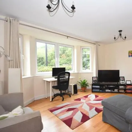 Image 2 - Terra Nova Way, Penarth, CF64 1SH, United Kingdom - Apartment for sale