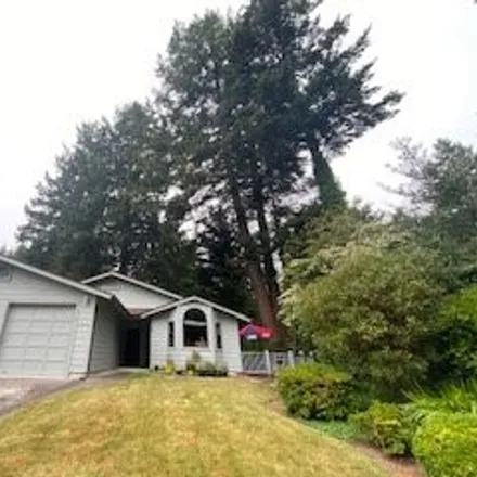 Buy this 2 bed house on 1391 Glenwood Drive in Brookings, OR 97415