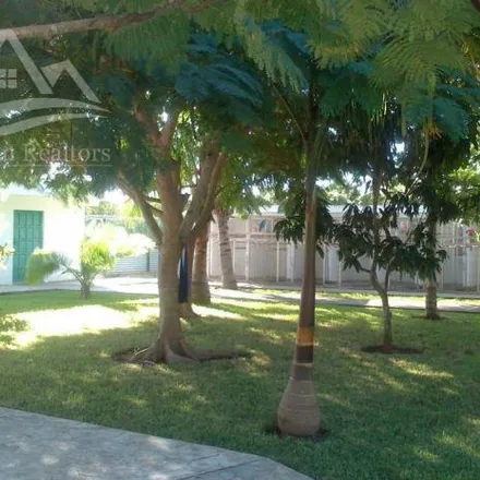 Buy this 2 bed house on Farmacias del ahorro in Avenida Leona Vicario, 77519 Cancún