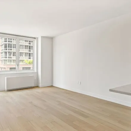 Image 7 - Fairway Market, 766 6th Avenue, New York, NY 10010, USA - Apartment for rent