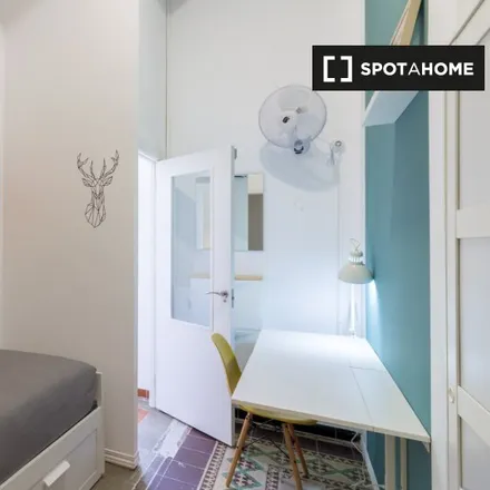 Rent this 9 bed room on Carrer Gran de Gràcia in 250, 08001 Barcelona