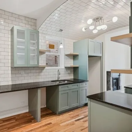 Image 5 - 954 West 18th Place, Chicago, IL 60608, USA - House for sale