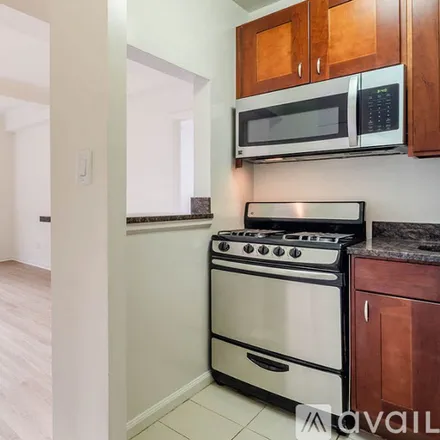 Rent this 2 bed apartment on 27 W 86th St
