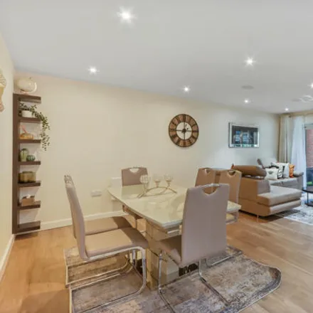Image 1 - Constantine House, Boulevard Drive, London, NW9 5HF, United Kingdom - Apartment for sale