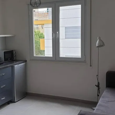 Image 2 - 2504 Bashkia Kavajë, Albania - Apartment for rent