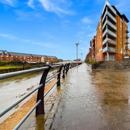 Rent this 3 bed apartment on Sail House in Topsail Footbridge, Colchester