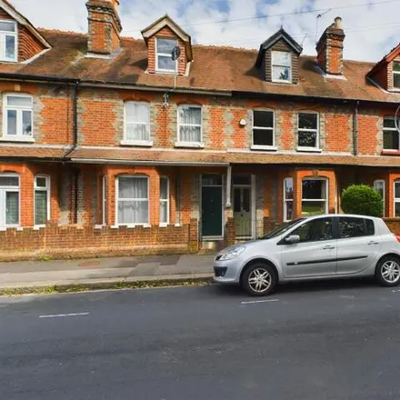 Buy this 5 bed townhouse on 51 Kensington Road in Reading, RG30 2SZ