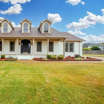 Buy this 6 bed house on 98 Stonehill Cove in Jackson, TN 38305