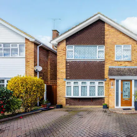Buy this 4 bed house on Greenacres in Hadleigh, SS7 2JB
