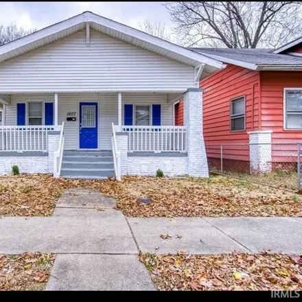 Buy this 2 bed house on 1617 South Grand Avenue in Evansville, IN 47713