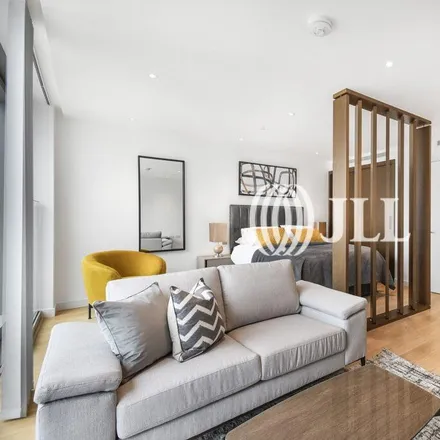 Rent this studio apartment on Landmark Pinnacle in 10 Marsh Wall, Canary Wharf