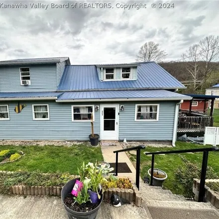 Buy this 4 bed house on 223 Easter Road in Nitro, WV 25143