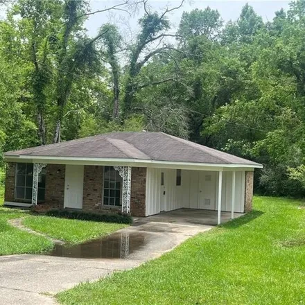 Buy this 3 bed house on 589 Blackfoot Street in Chickasaw, Mobile County