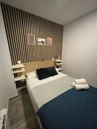 Rent this 1 bed room on Calle del Marqués de Jura Real in 29, 28019 Madrid