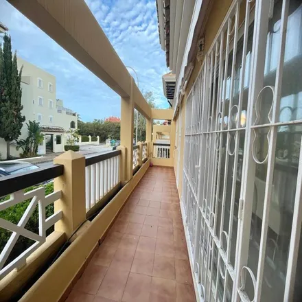 Image 4 - Paseo de Uruguay, 29604 Marbella, Spain - Apartment for rent