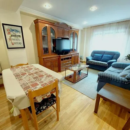 Rent this 5 bed apartment on Calle Padre Suárez in 21, 33009 Oviedo