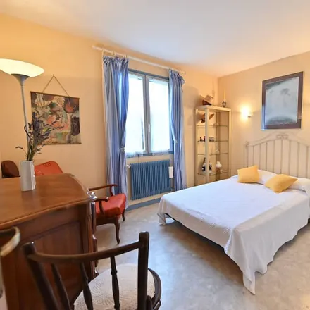 Rent this 4 bed duplex on 81160 Saint-Juéry