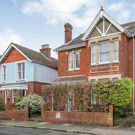 Buy this 6 bed house on 17 Victoria Road in Stratford-sub-Castle, SP1 3NF