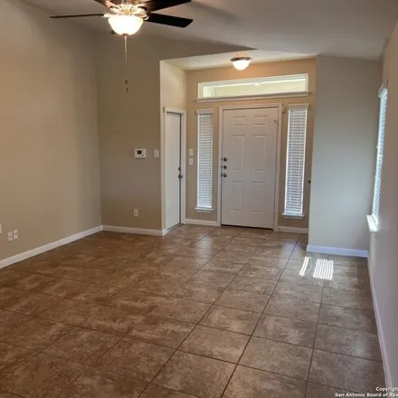 Image 7 - 2200 Falcon Way, New Braunfels, TX 78130, USA - House for rent