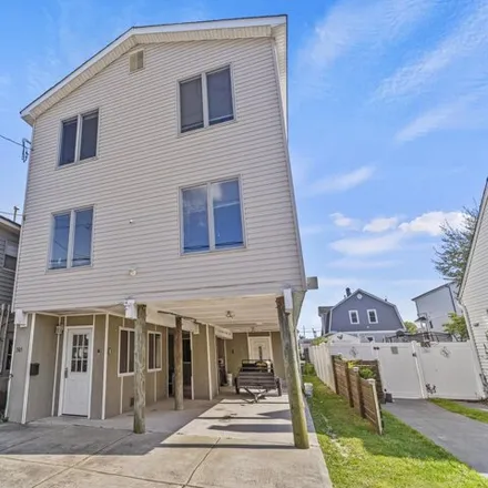 Buy this 6 bed house on 313 Franklin Avenue in Seaside Heights, NJ 08751
