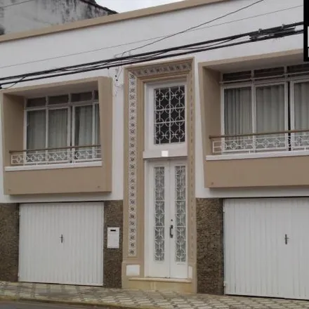 Buy this 4 bed house on Rua Conselheiro Rodrigues Alves in Centro, Guaratinguetá - SP