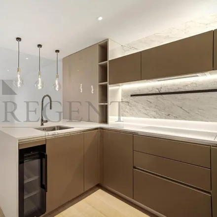 Rent this 2 bed apartment on Centre Stage in Fountain Park Way, London