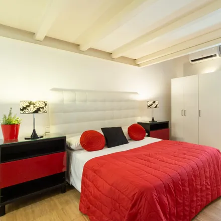 Rent this 2 bed apartment on Madrid in Casa García, Calle de Atocha