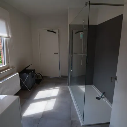 Rent this 3 bed apartment on Lokerenstraat 54 in 2300 Turnhout, Belgium