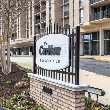 Image 2 - The Carlton Condominium, 4600 South Four Mile Run Drive, Arlington, VA 22204, USA - Condo for sale