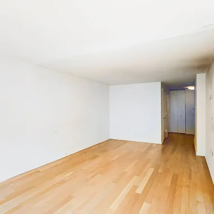 Rent this 1 bed apartment on Gracie Station Post Office in 229 East 85th Street, New York