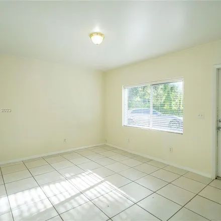 Image 2 - Happy Children's Day Care Center, Northeast 80th Street, Miami, FL 33138, USA - Apartment for rent